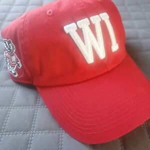 Wisconson Badgers Baseball Cap with White WI Embroidery And Badger On The Side